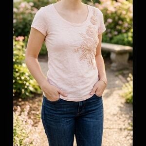 Carole Little Pale Pink Embroidered Scoop Neck Short Sleeve Tee